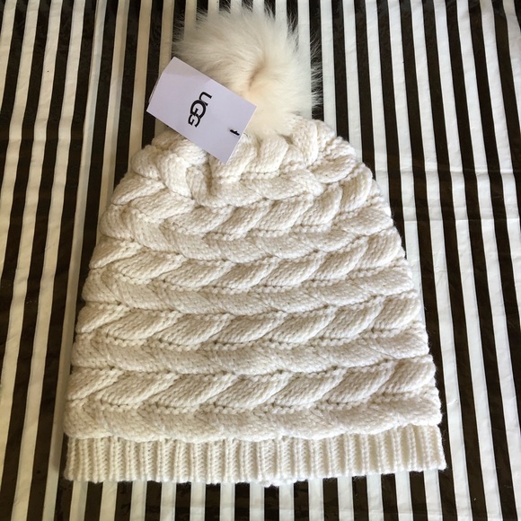 Ugg Shearling Pom-Pom Cable Knit Beanie - Picture 2 of 9